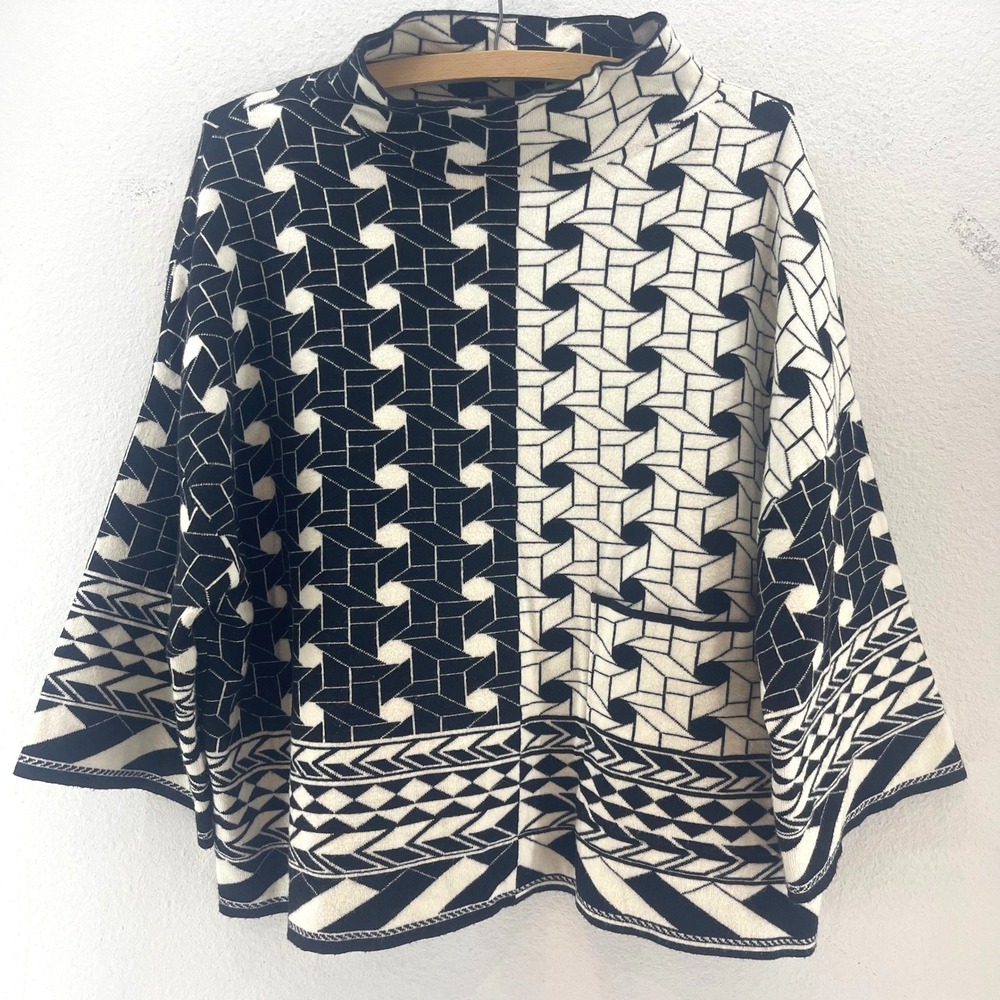 Gabby Skye Black White Geometric Knit Poncho Sweater S Mock Neck Kimono Sleeve